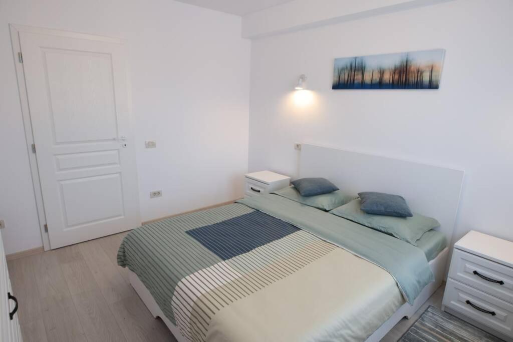 White Apartment Gura Humorului, Bucovina, Voronet Zewnętrze zdjęcie