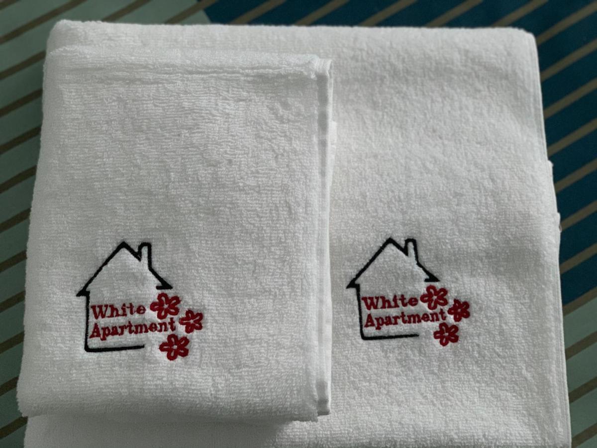 White Apartment Gura Humorului, Bucovina, Voronet Zewnętrze zdjęcie